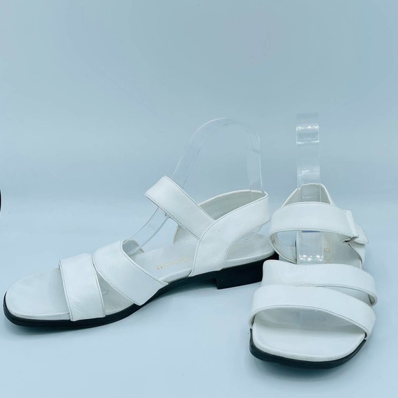 Vintage Laura Scott White Leatherv Sandals - Picture 7 of 10